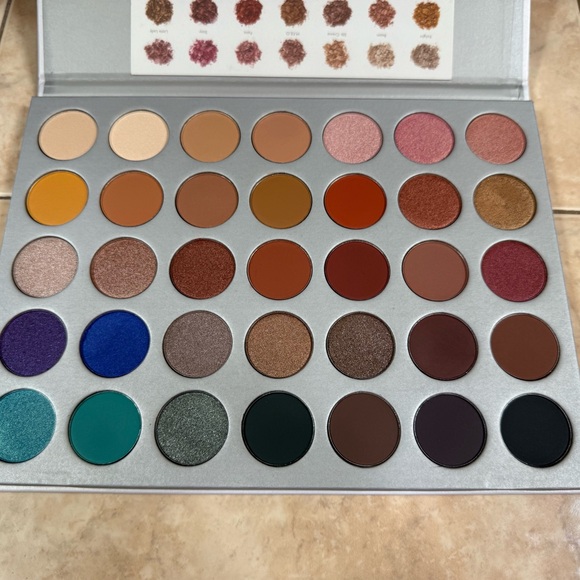 Morphe x Jaclyn Hill Eyeshadow Palette - Picture 3 of 6